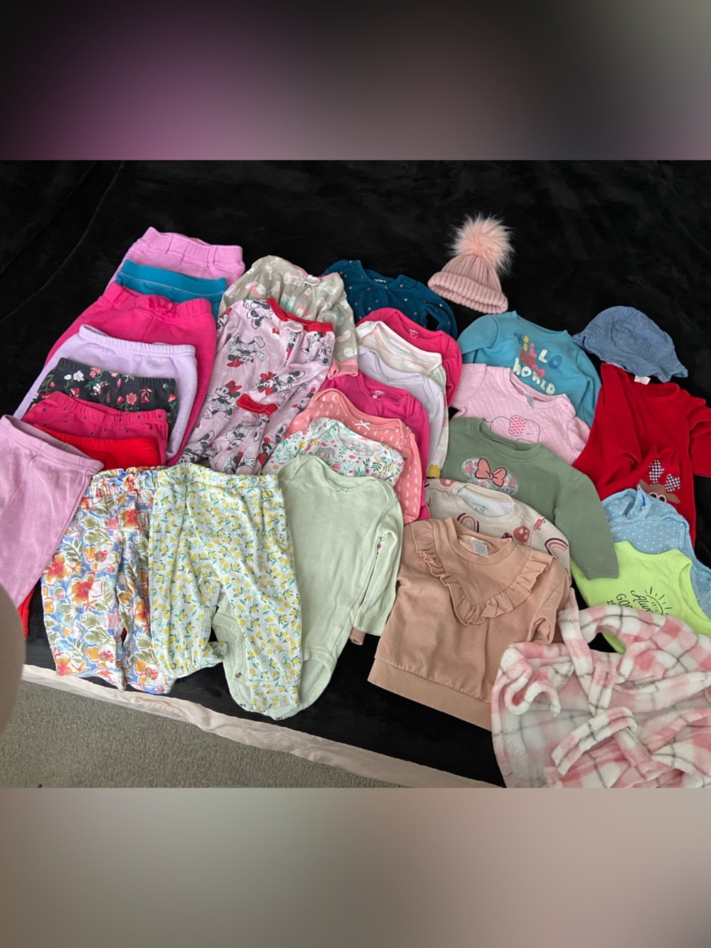 Lot of 30+ baby girls clothes, size 6-9 months